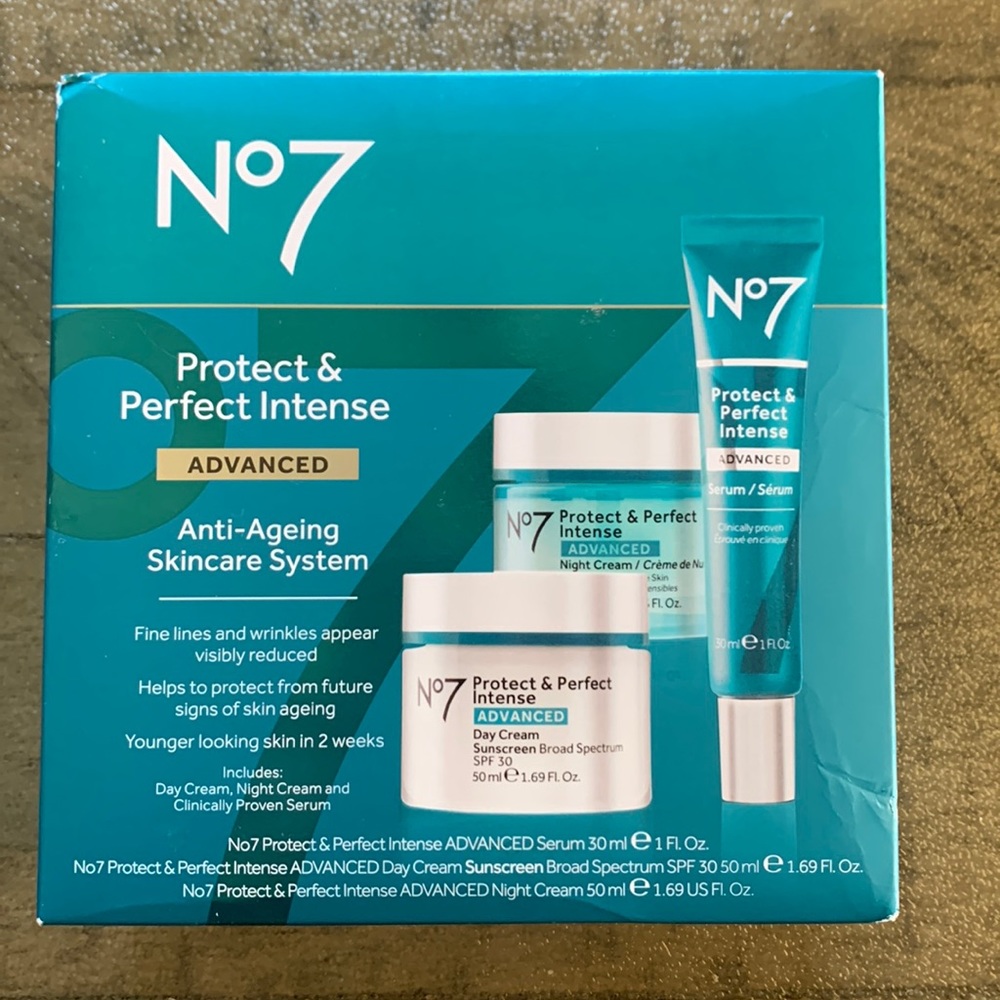 COPY - No7 Protect & perfect Intense, Advanced, Anti-Aging Skincare System